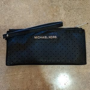 Michael Kors Bags - Michael Kors Wristlet Michael Kors Bags - Michael Kors Wristlet